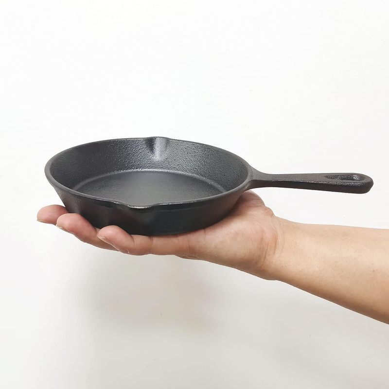 Camping Cooking Cast Iron - 6인치 주철 프라이팬, 물빠짐 방지 기능이